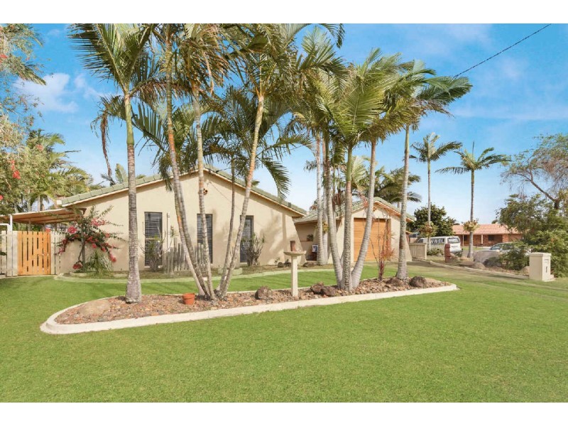 1  Kite Place, Parrearra QLD 4575