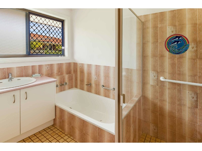 1  Kite Place, Parrearra QLD 4575