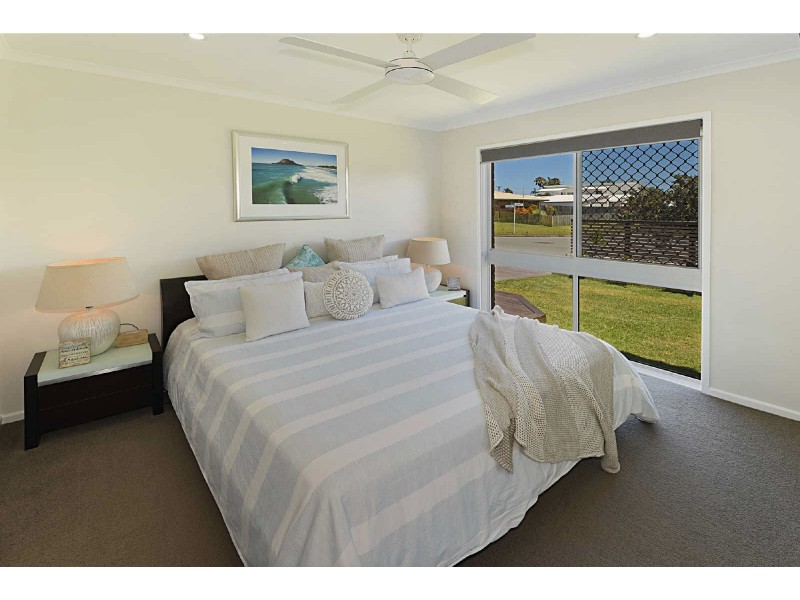 15  Bandaroo Street, Warana QLD 4575