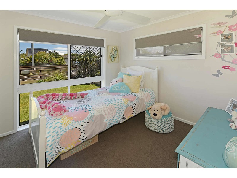 15  Bandaroo Street, Warana QLD 4575