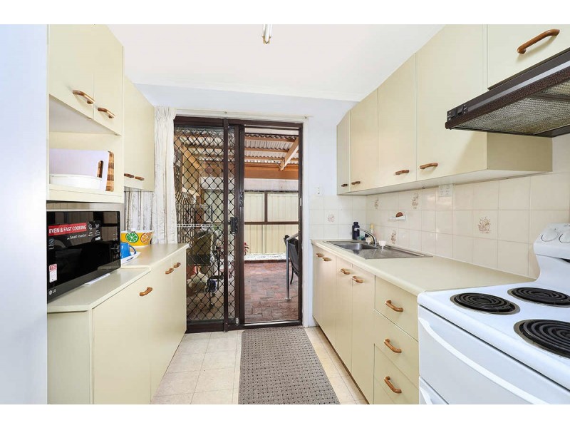 18/2  Longwood Street, Minyama QLD 4575