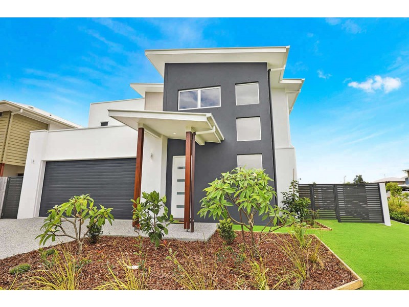 2 Hideaway Street, Birtinya QLD 4575