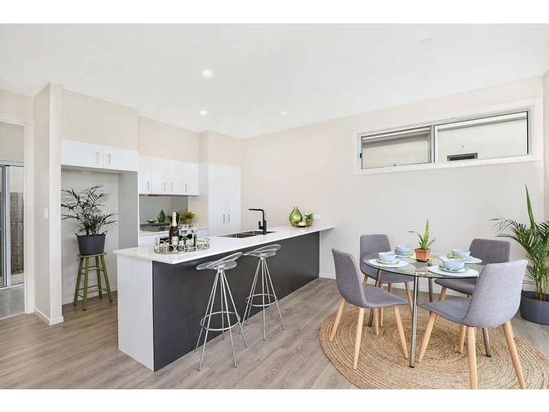 2 Hideaway Street, Birtinya QLD 4575