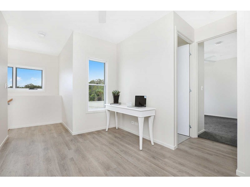 2 Hideaway Street, Birtinya QLD 4575