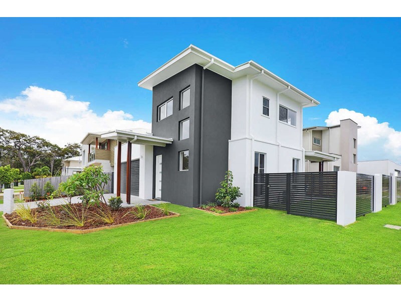2 Hideaway Street, Birtinya QLD 4575