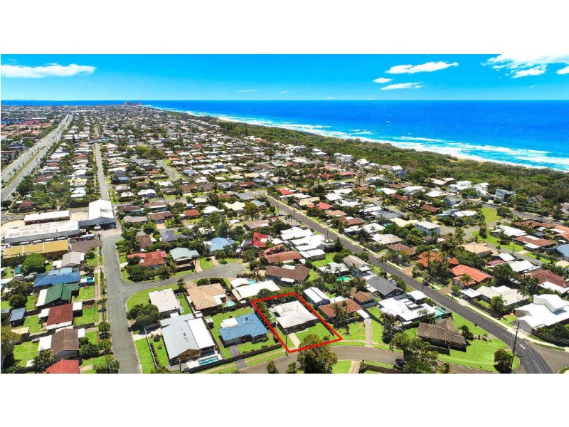 3 Uringa Street, Warana QLD 4575