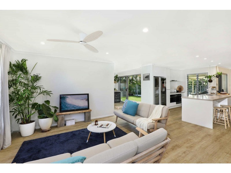 3 Uringa Street, Warana QLD 4575