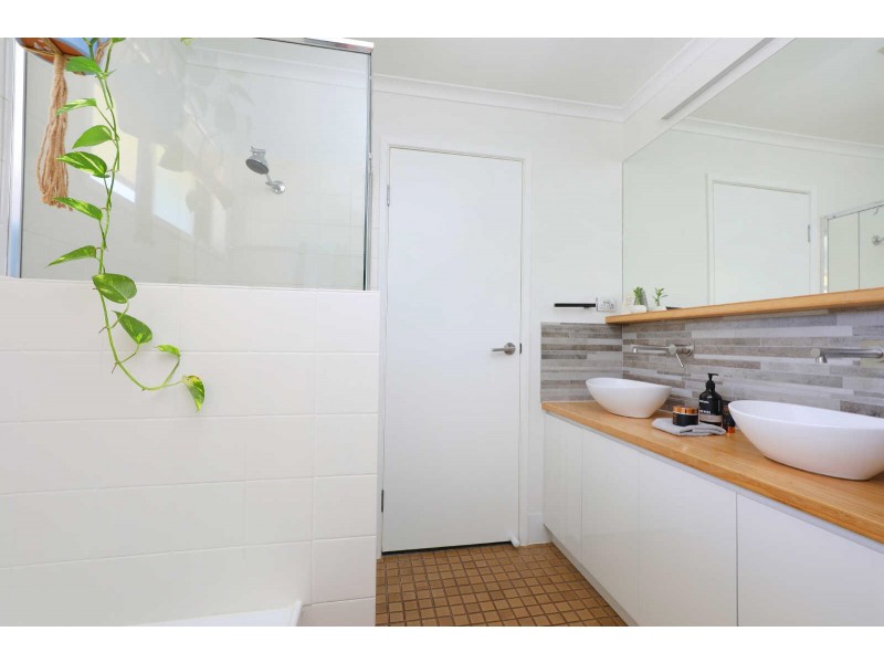 3 Uringa Street, Warana QLD 4575