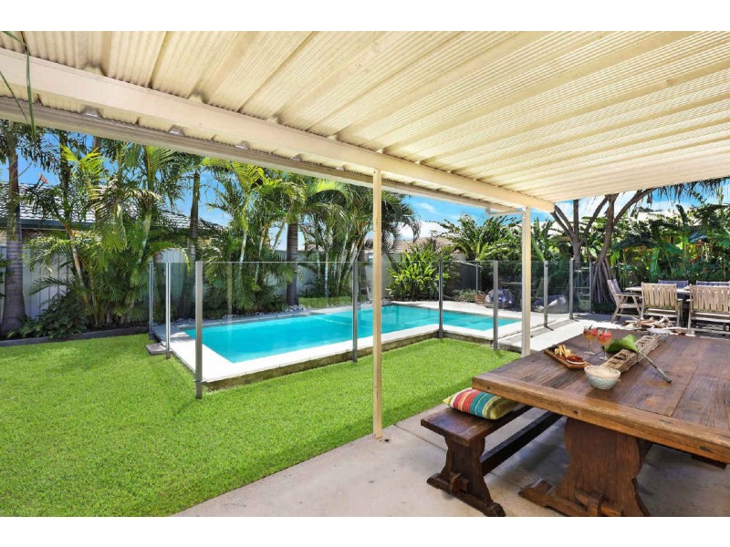 3 Uringa Street, Warana QLD 4575