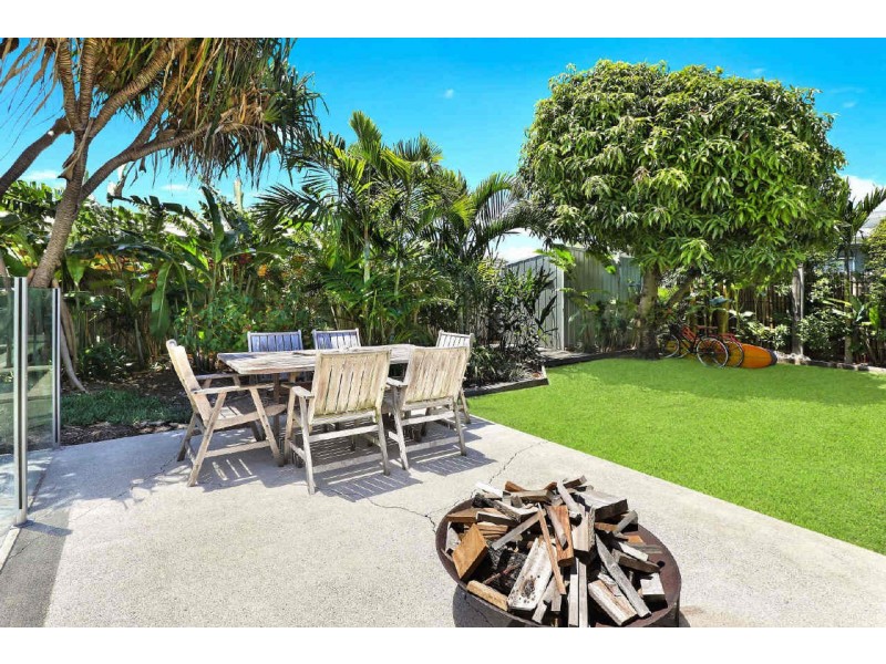 3 Uringa Street, Warana QLD 4575