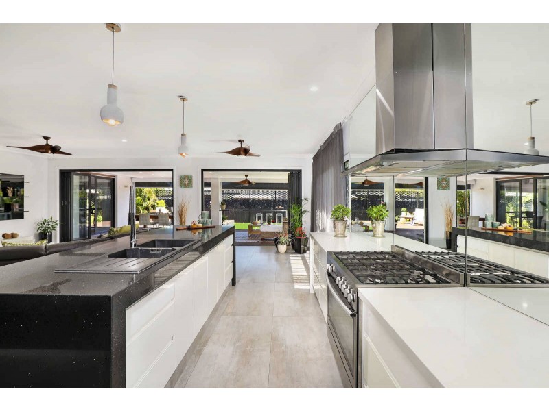 3  Ludwig Court, Pelican Waters QLD 4551