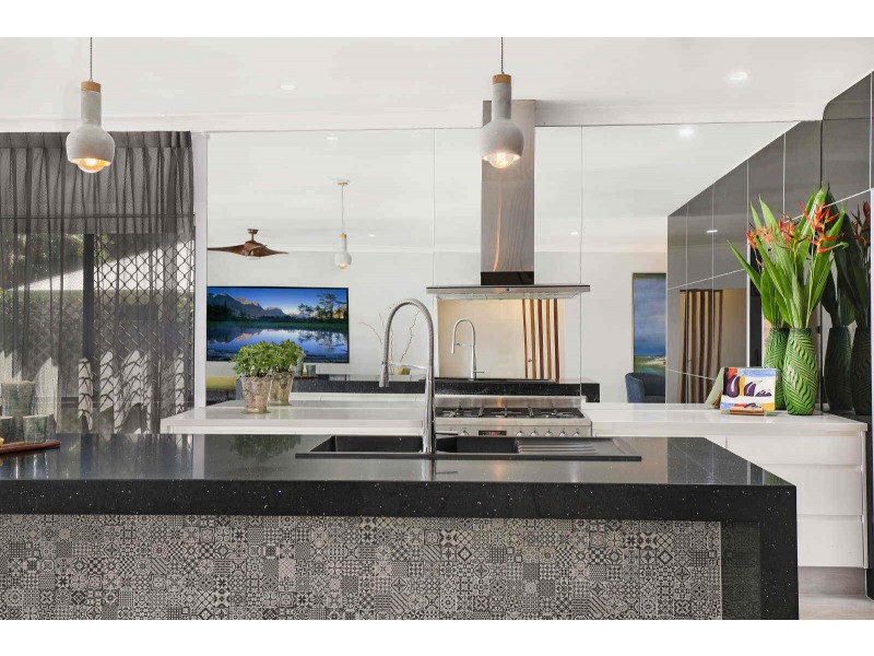 3  Ludwig Court, Pelican Waters QLD 4551