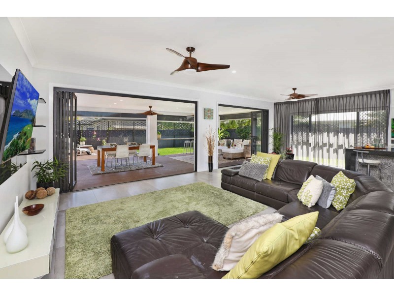3  Ludwig Court, Pelican Waters QLD 4551