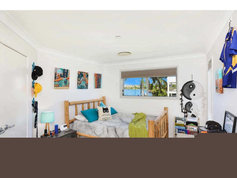 18 Seychelles Place, Kawana Island QLD 4575