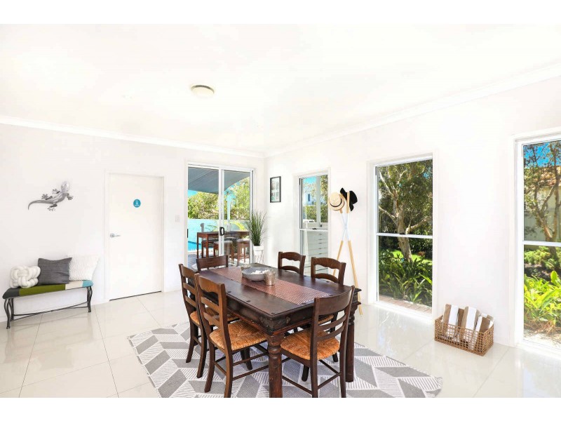 18 Seychelles Place, Kawana Island QLD 4575