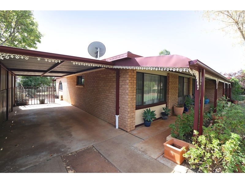 8 Sovereign Street, Dubbo NSW 2830