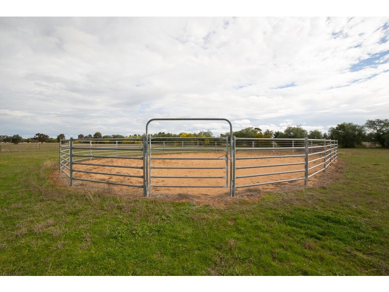 7R Yallamba Road, Dubbo NSW 2830