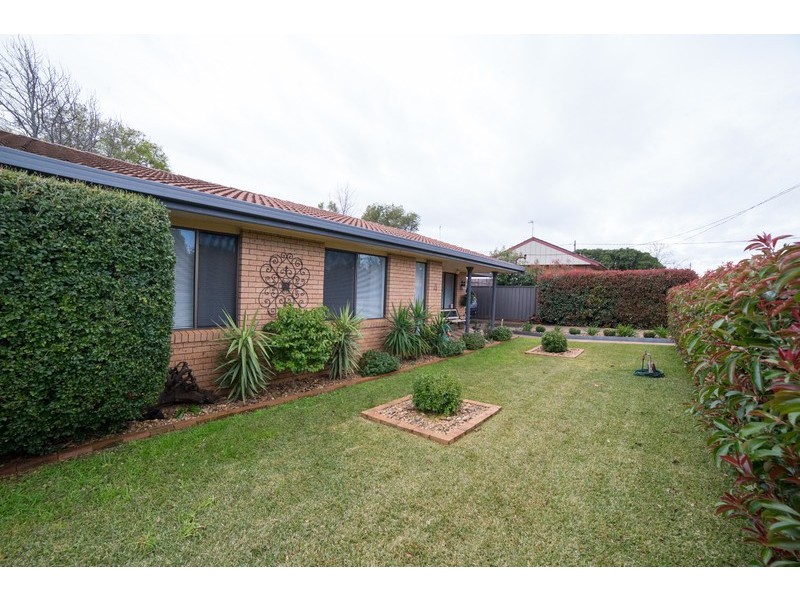 4 Heather Street, Dubbo NSW 2830