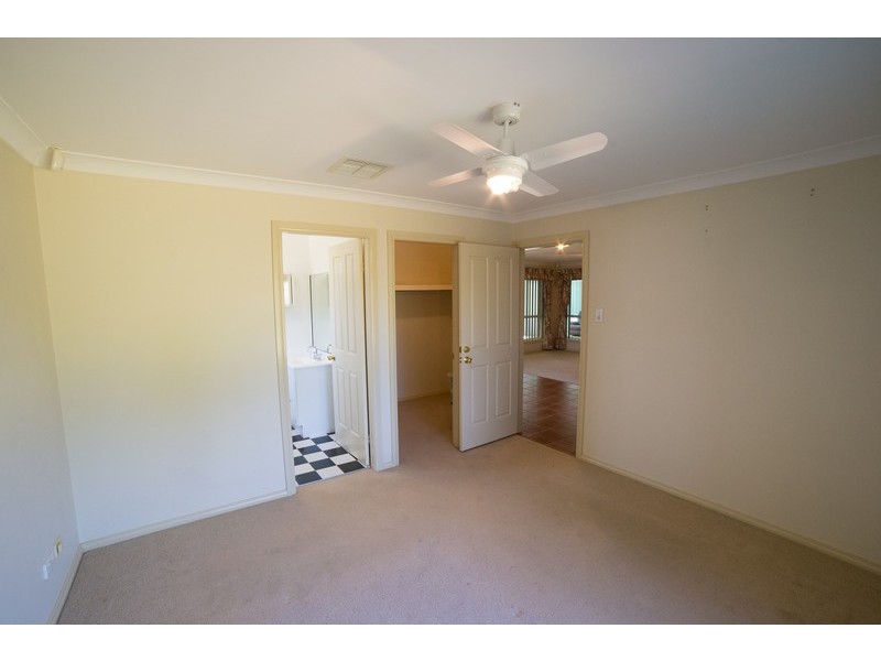 2 Brian Hambly Place, Dubbo NSW 2830