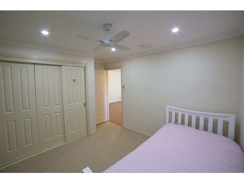 2 Brian Hambly Place, Dubbo NSW 2830