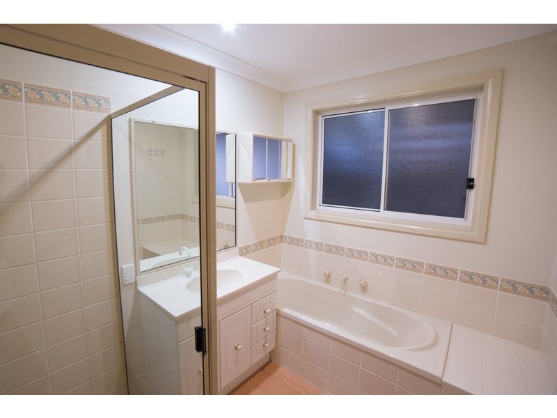 2 Brian Hambly Place, Dubbo NSW 2830