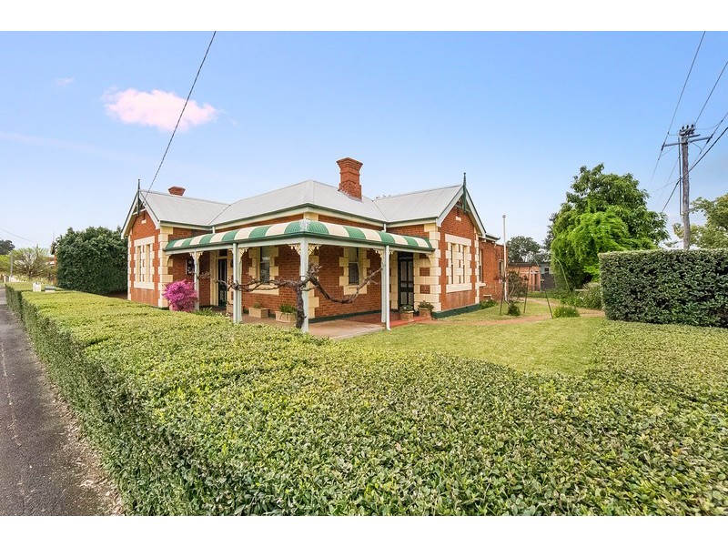 122 Bultje Street, Dubbo NSW 2830