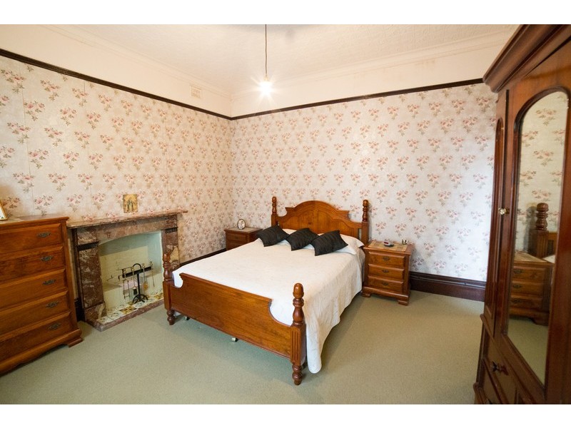 122 Bultje Street, Dubbo NSW 2830