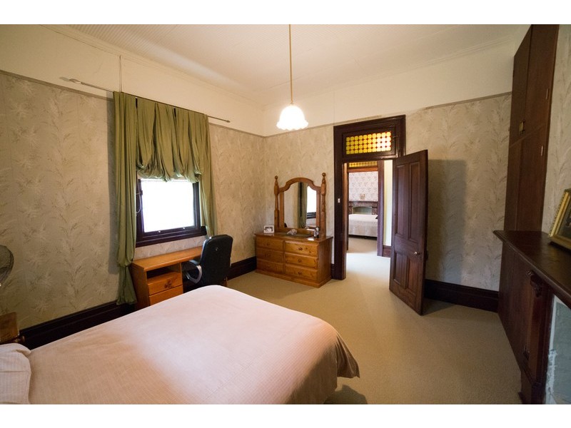 122 Bultje Street, Dubbo NSW 2830