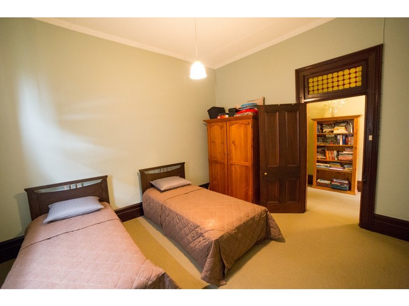 122 Bultje Street, Dubbo NSW 2830