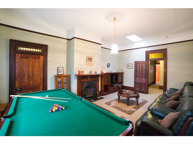 122 Bultje Street, Dubbo NSW 2830