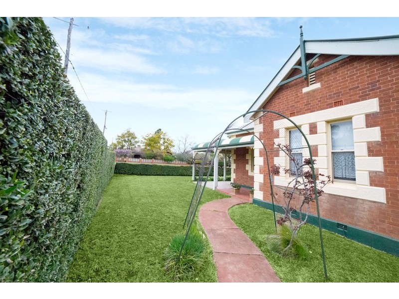 122 Bultje Street, Dubbo NSW 2830