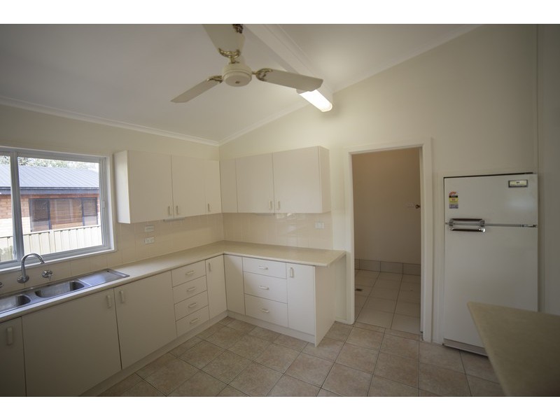 8 Peters Street, Dubbo NSW 2830