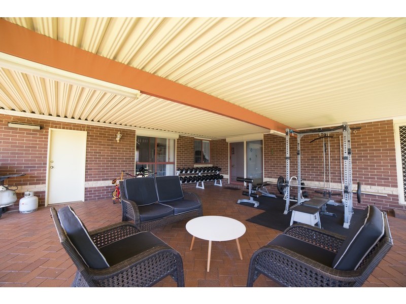 61 Websdale Drive, Dubbo NSW 2830