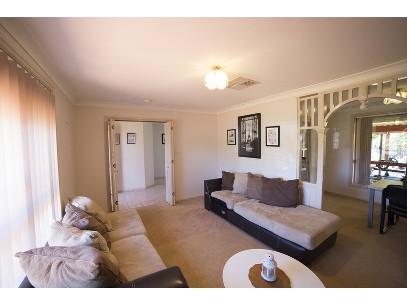 61 Websdale Drive, Dubbo NSW 2830