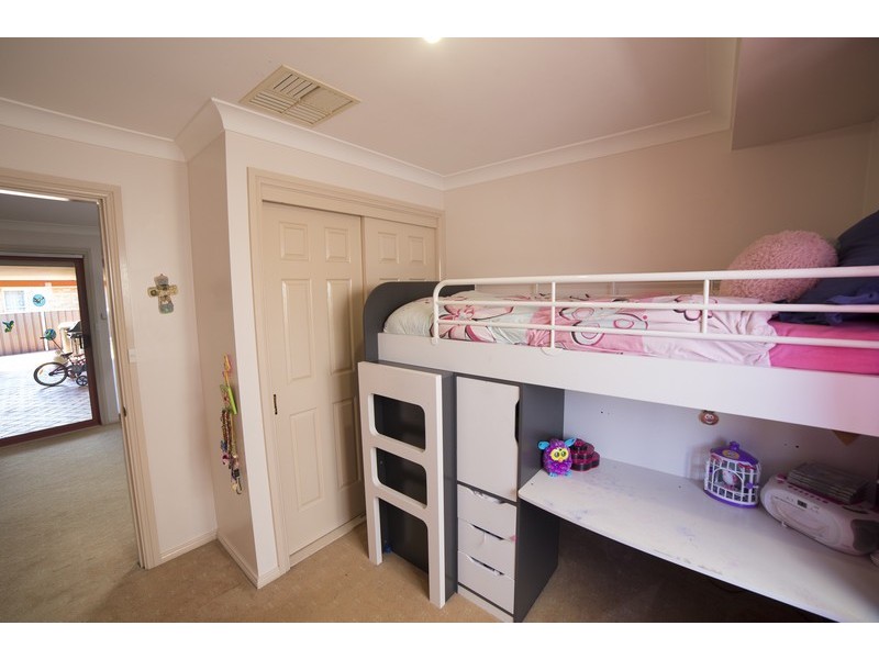 61 Websdale Drive, Dubbo NSW 2830