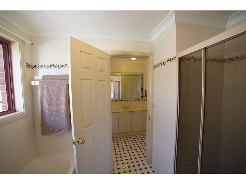 61 Websdale Drive, Dubbo NSW 2830