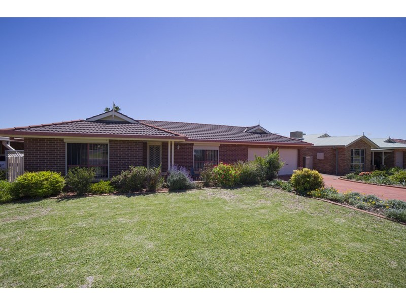 61 Websdale Drive, Dubbo NSW 2830