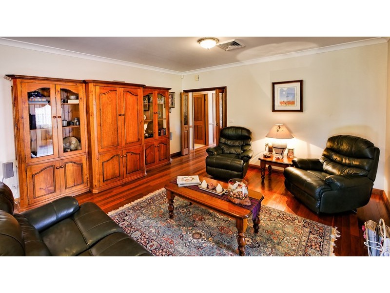 5 Brian Hambly Place, Dubbo NSW 2830