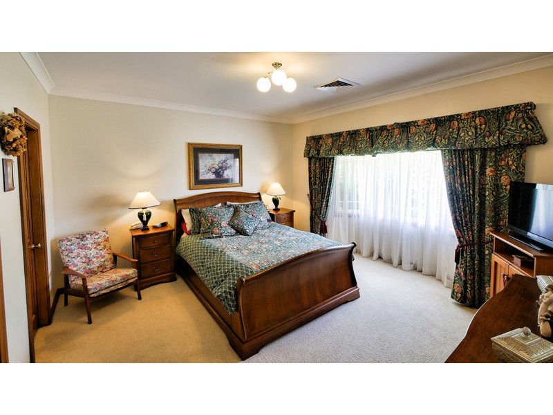 5 Brian Hambly Place, Dubbo NSW 2830