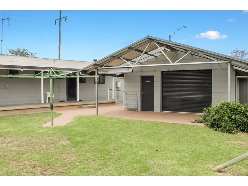 118 Cathundril Street, Narromine NSW 2821