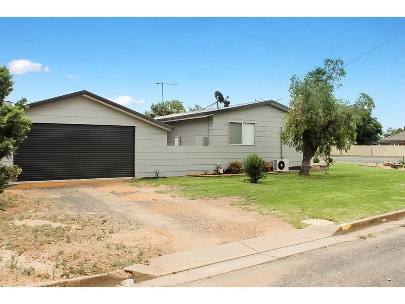 118 Cathundril Street, Narromine NSW 2821