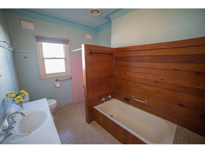 11 Naman Street, Dubbo NSW 2830