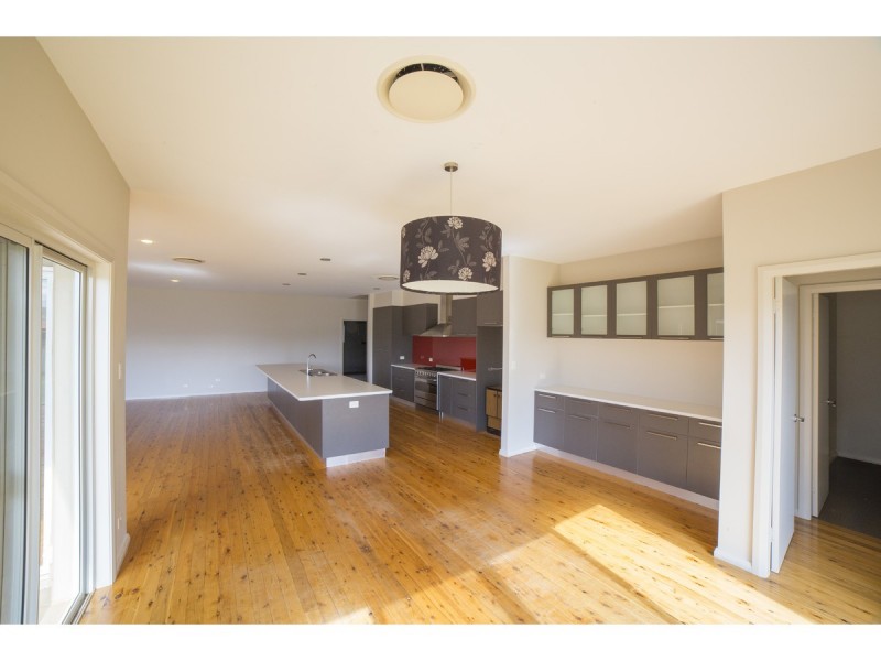 108 Maple Crescent, Narromine NSW 2821