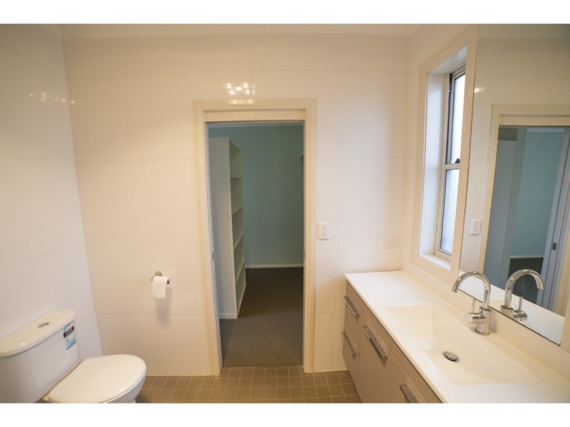 108 Maple Crescent, Narromine NSW 2821