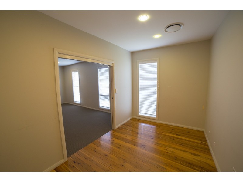 108 Maple Crescent, Narromine NSW 2821