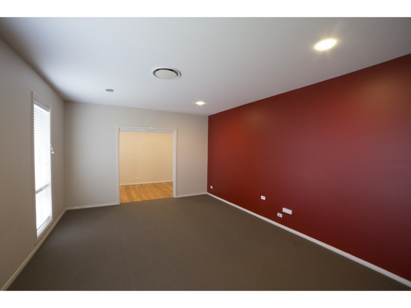 108 Maple Crescent, Narromine NSW 2821