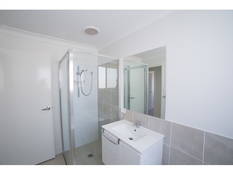 20 Hindmarsh Esplanade, Dubbo NSW 2830