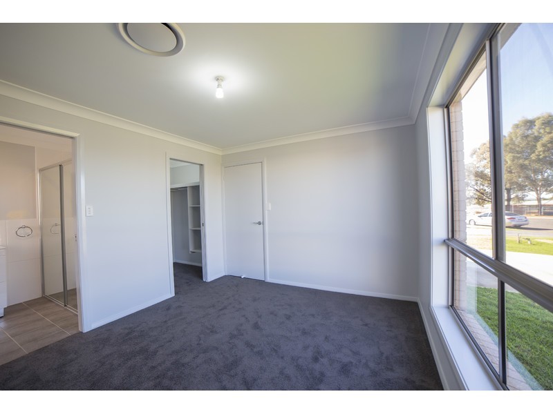 30 Apsley Crescent, Dubbo NSW 2830