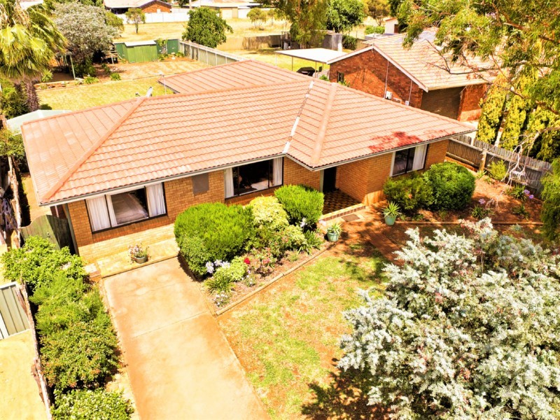 2 Royal Parade, Dubbo NSW 2830