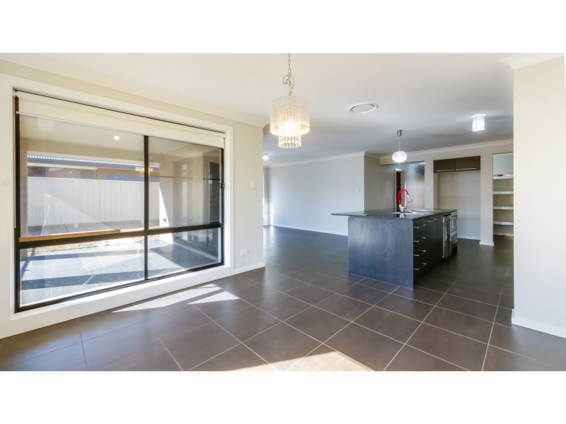 16 Volta Avenue, Dubbo NSW 2830